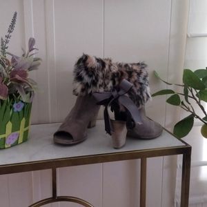 Faux Animal Prnt Fur boot cuff
